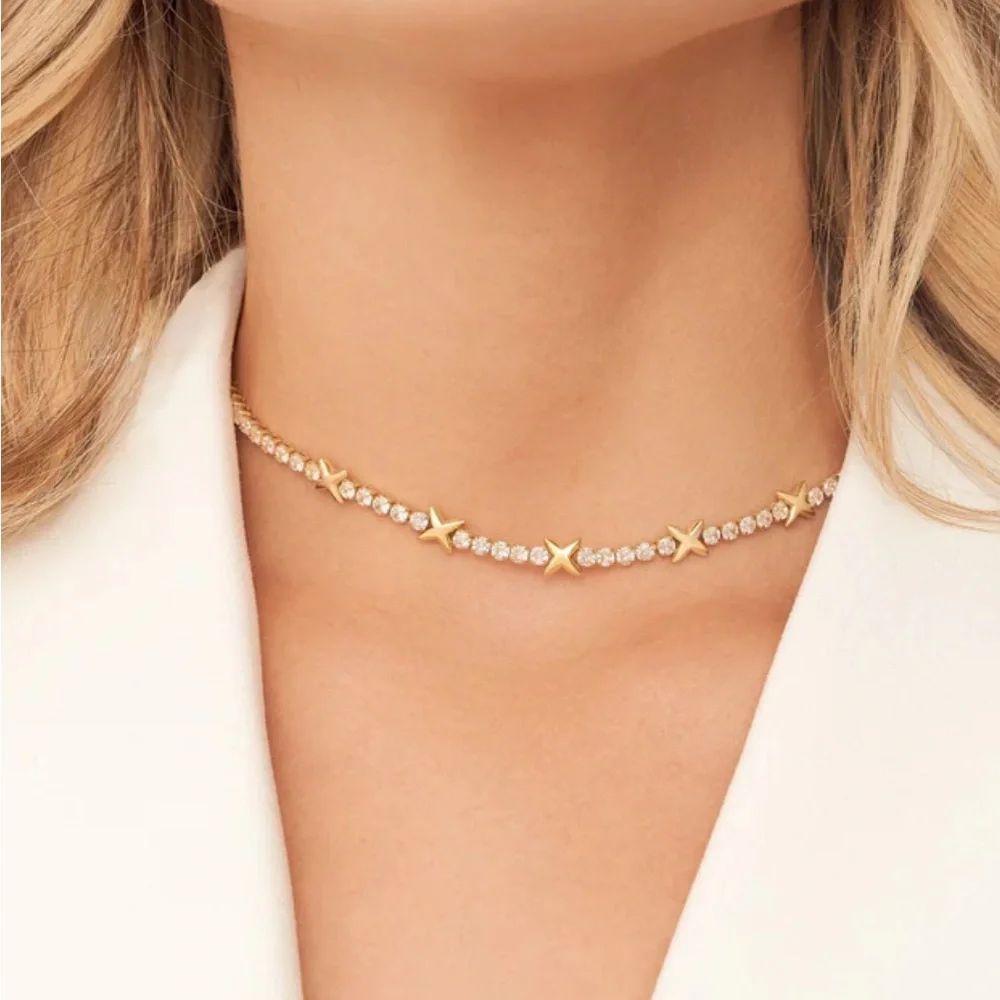 Dazzling Gold Necklace - Picture 2 of 8